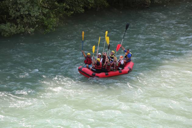 Munzur’da rafting heyecanı