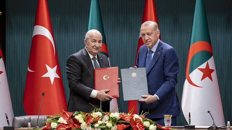 Cezayir ile Türkiye arasında 12 anlaşma imzalandı