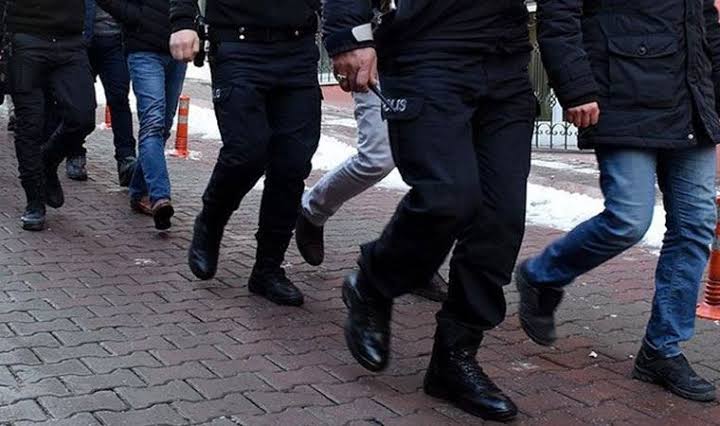 İstanbul’da ‘çete’ operasyonu: 12 gözaltı