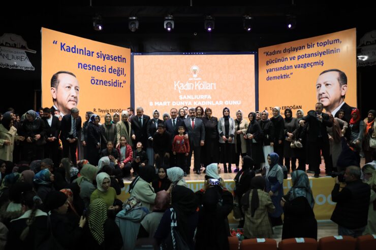 AK Parti Şanlıurfa’da 8 Mart’ı kutladı!