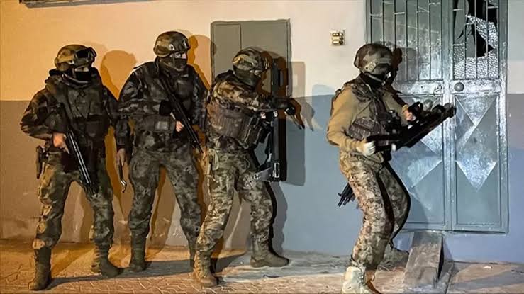 FETÖ’ye yönelik operasyon: 91 gözaltı