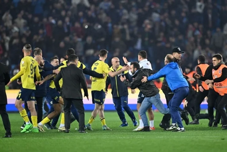 Olaylı Trabzonspor-Fenerbahçe maçı | Futbolculara adli soruşturma yok