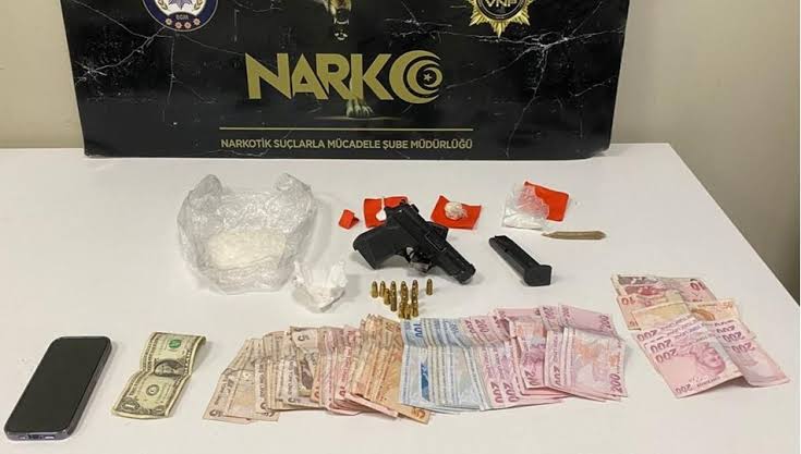 ‘Uyuşturucu satıcıları’na operasyon: 27 gözaltı