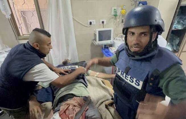 İsrail ordusu gazetecilere saldırdı: TRT kameramanı yaralandı