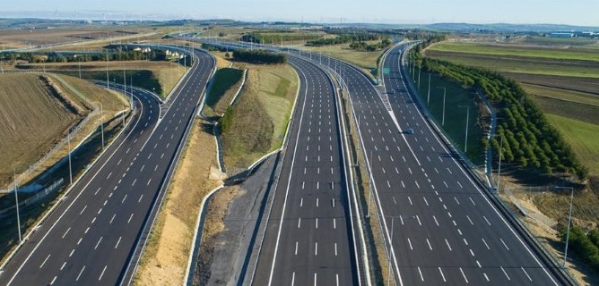 Karayollarında, 2022’de 343,9 milyar km yol katedildi