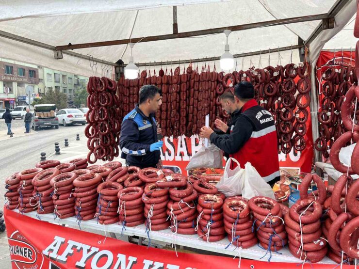 Şanlıurfa’da 1 ton sahte sucuk ele geçirildi